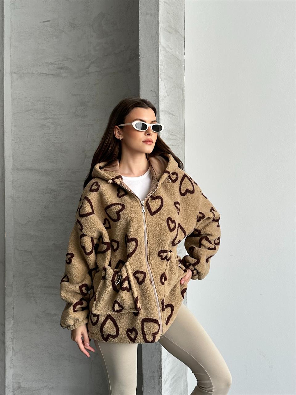 Heart Oversize Kapüşonlu Kahverengi Peluş Mont