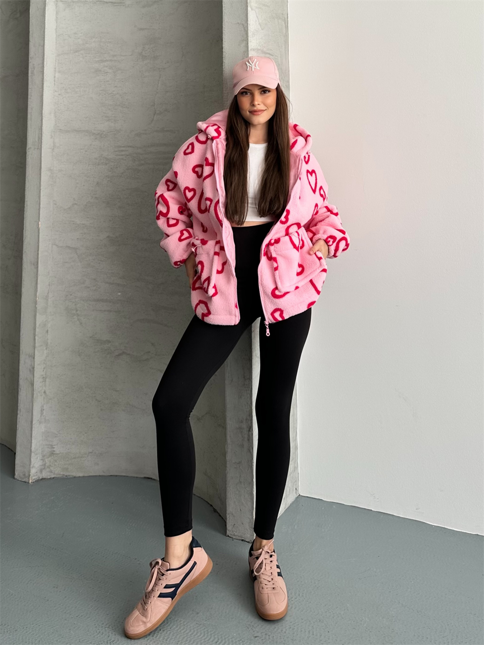 Heart Oversize Kapüşonlu Pembe Peluş Mont