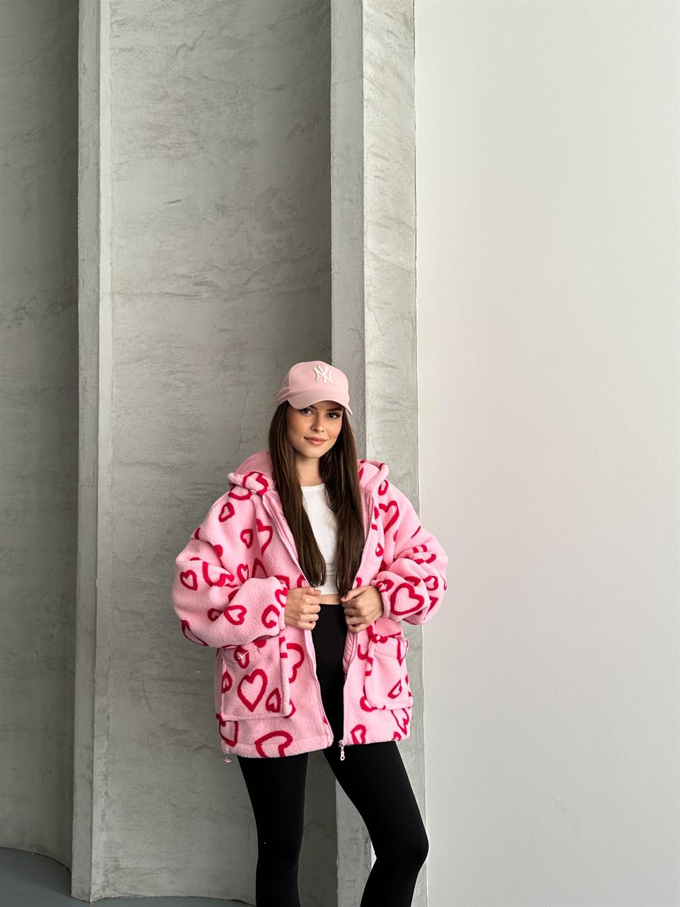 Heart Oversize Kapüşonlu Pembe Peluş Mont