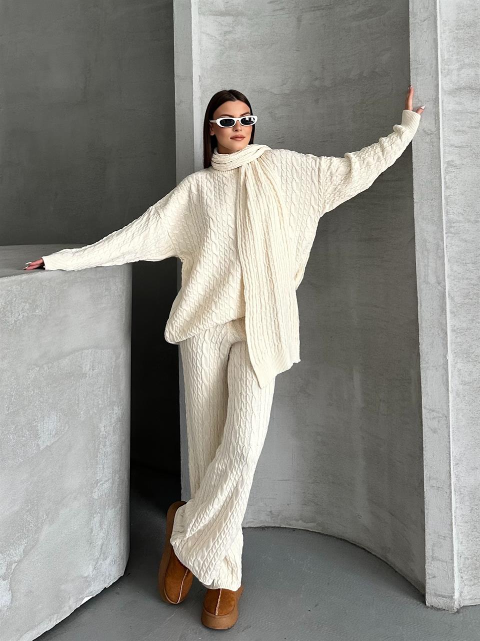 Kablo Örgü Ekru Triko Takım (Üçlü Set: Kazak, Pantolon, Atkı)