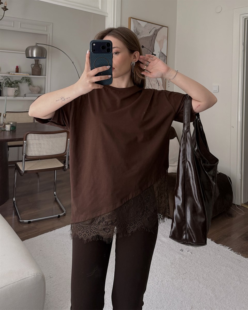 Kahverengi Dantel Detaylı Oversize Tişört