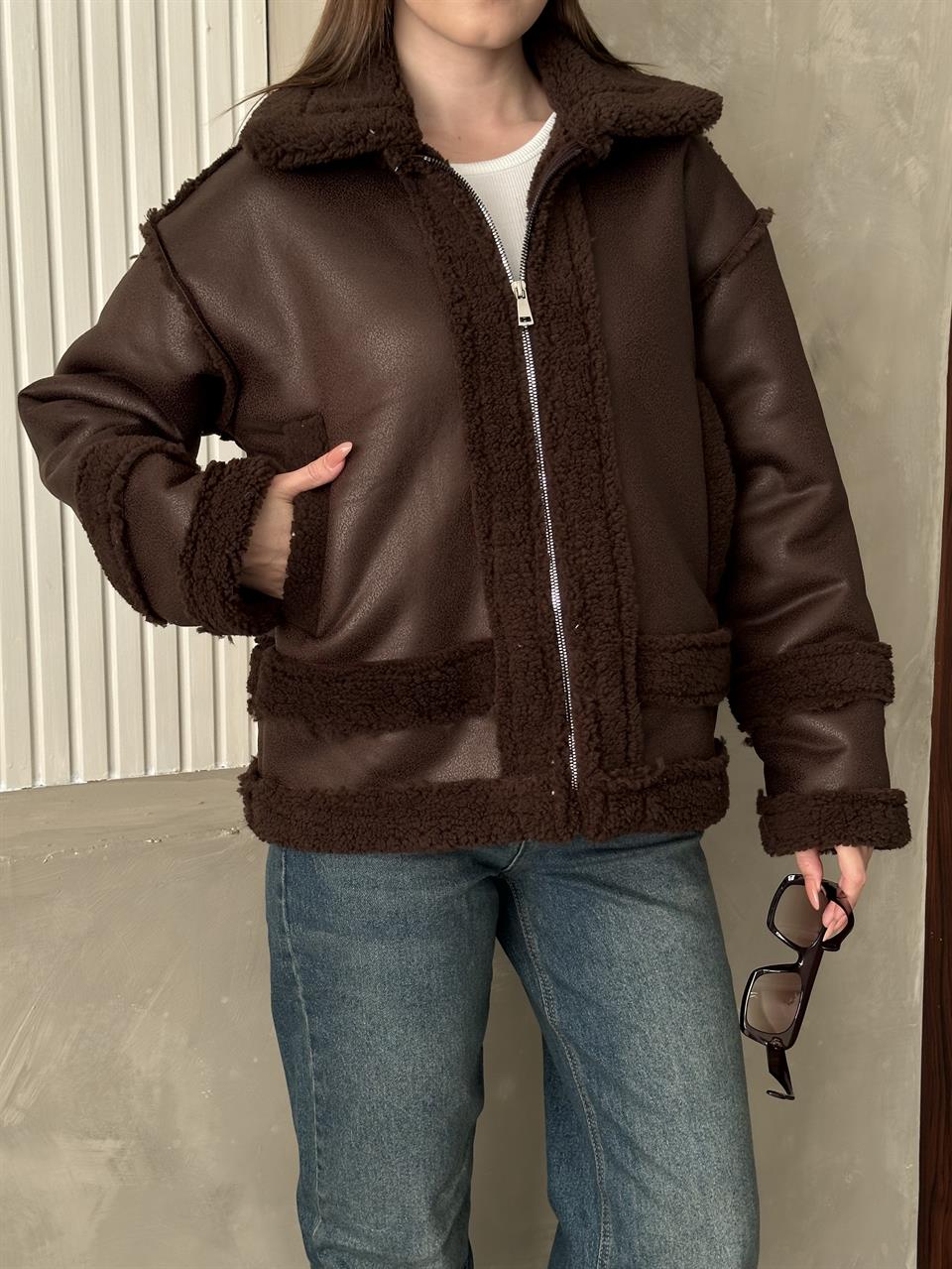 Kahverengi Peluş Deri Kahverengi Mont