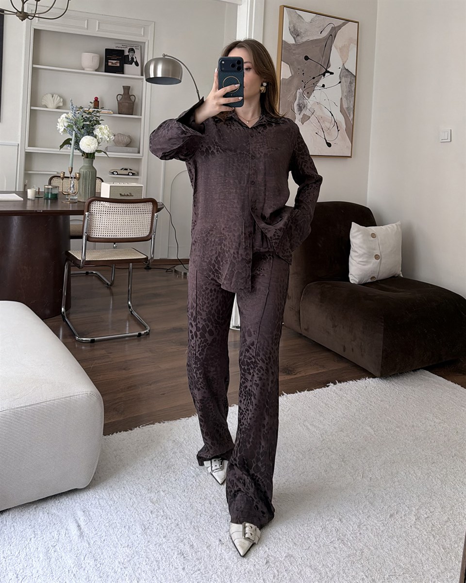 Kahverengi Saten Leopar Desenli Takım