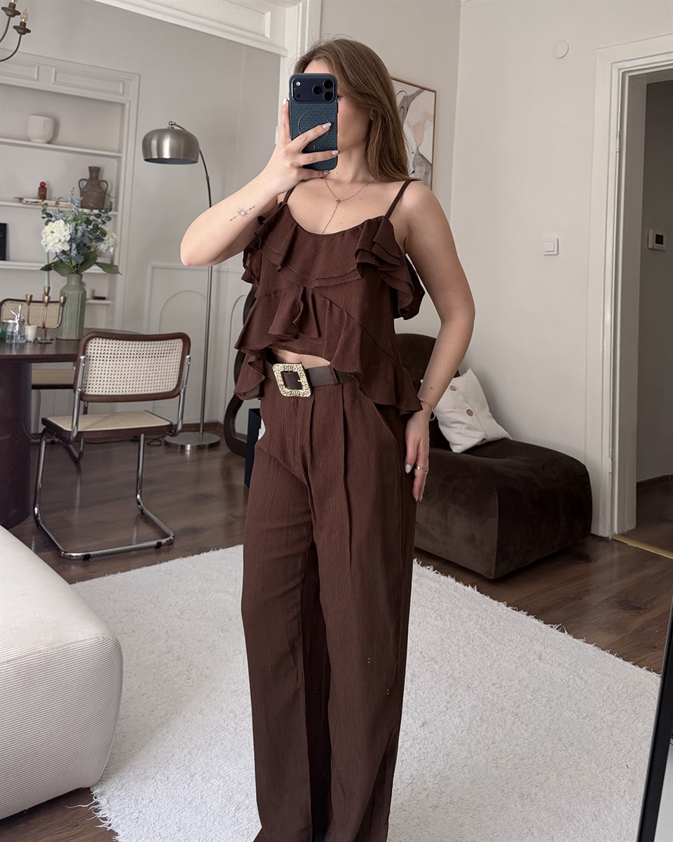 Kahverengi Şifon Fırfırlı Bluz Bol Paça Pantolon Takım