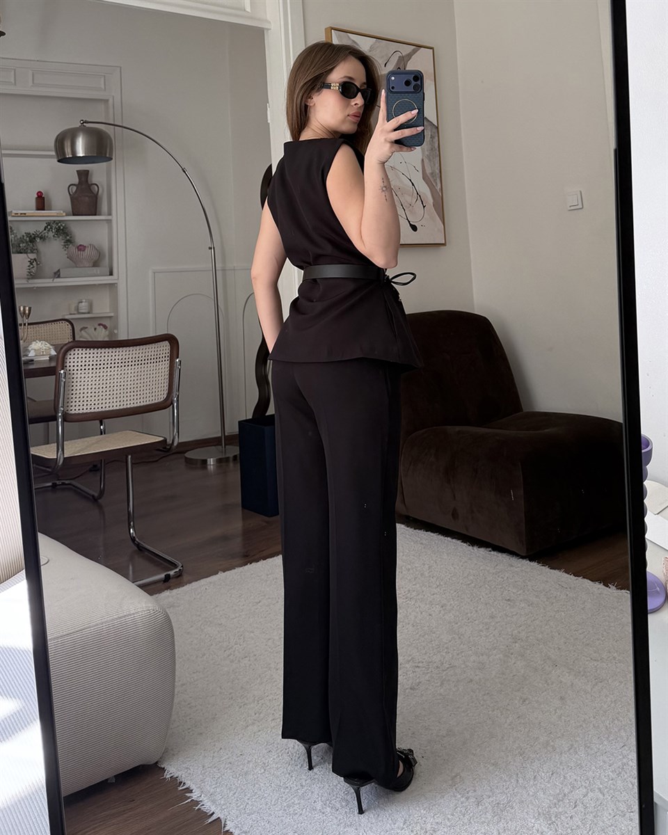 Kanca Kemerli Cepsiz Siyah Yelek Pantolon Takım