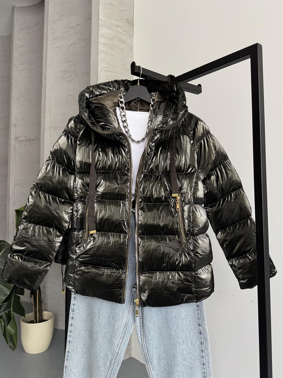 Kapüşonlu Rugan Haki Şişme Mont