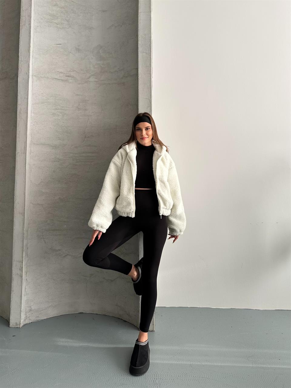 Kapüşonlu Teddy Beyaz Peluş Mont