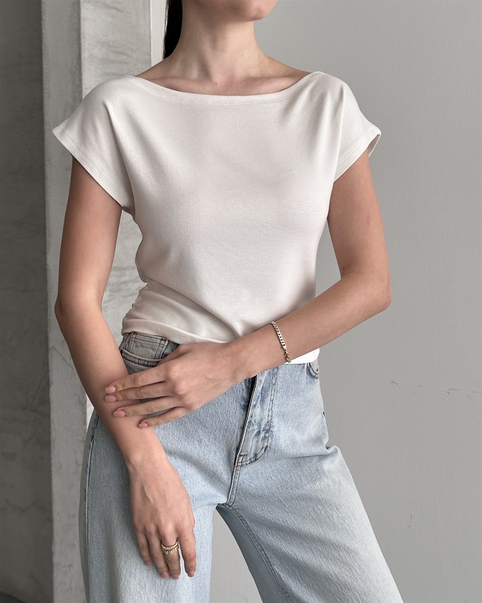 Kayık Yaka Beyaz Bluz