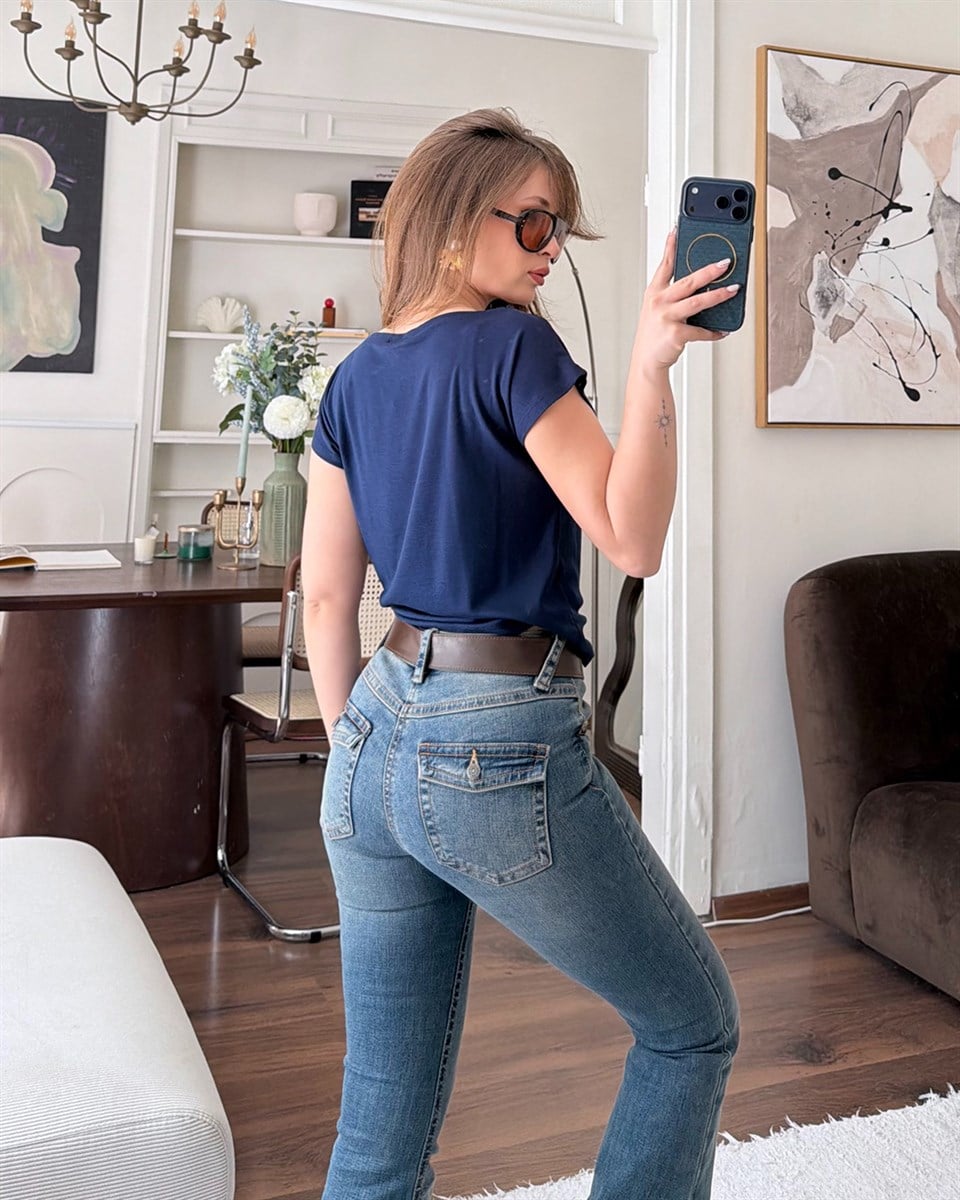 Kayık Yaka Lacivert Bluz