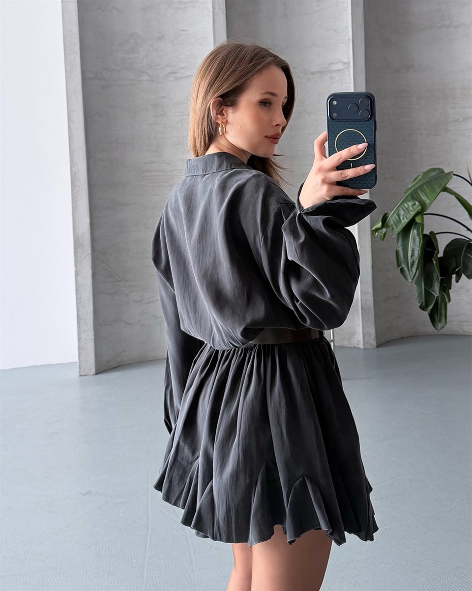 Kemer Detaylı Piliseli Antrasit Mini Elbise