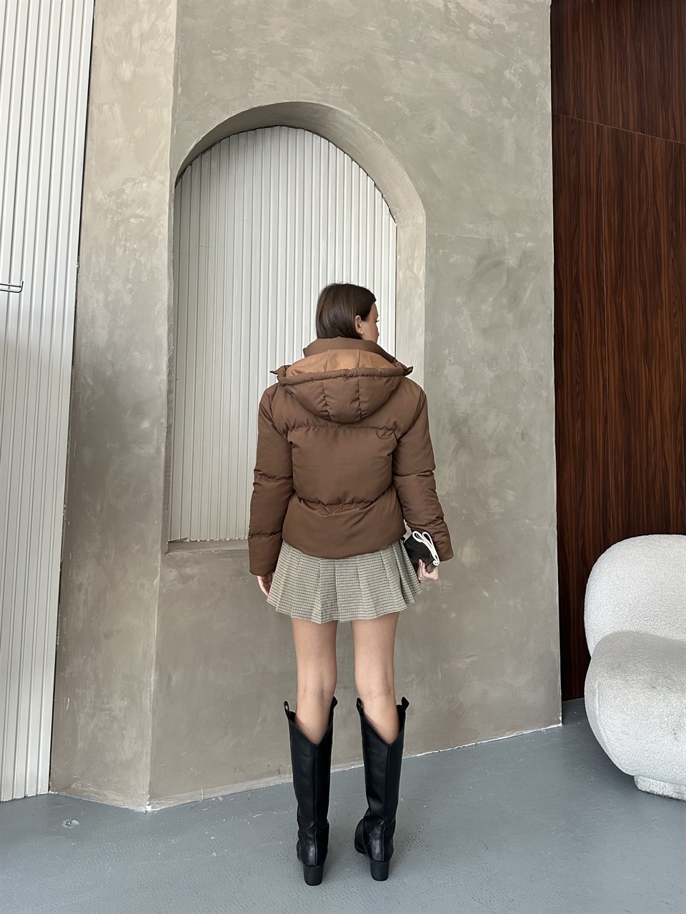 Kevin Kapüşonlu Kahverengi Şişme Mont