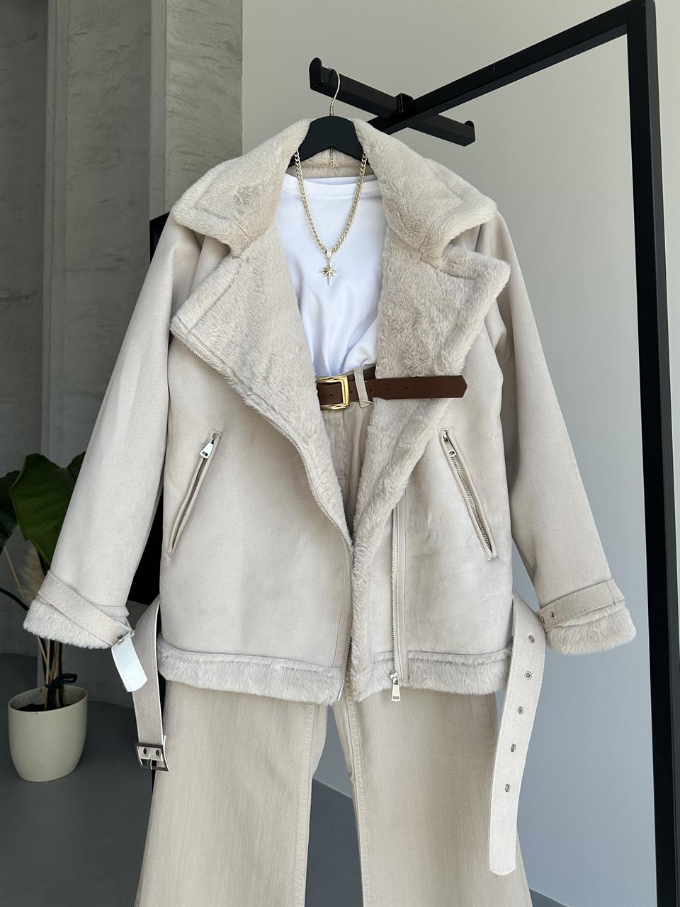 Klasik Uzun Taş Süet Ceket