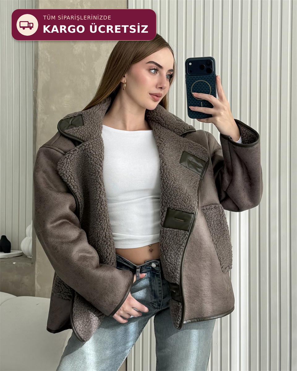 Kora Peluş Detaylı Vizon Ceket