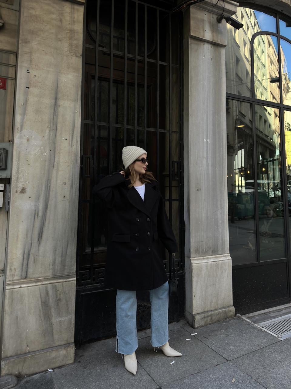 Kruvaze Siyah Kaşe Kaban