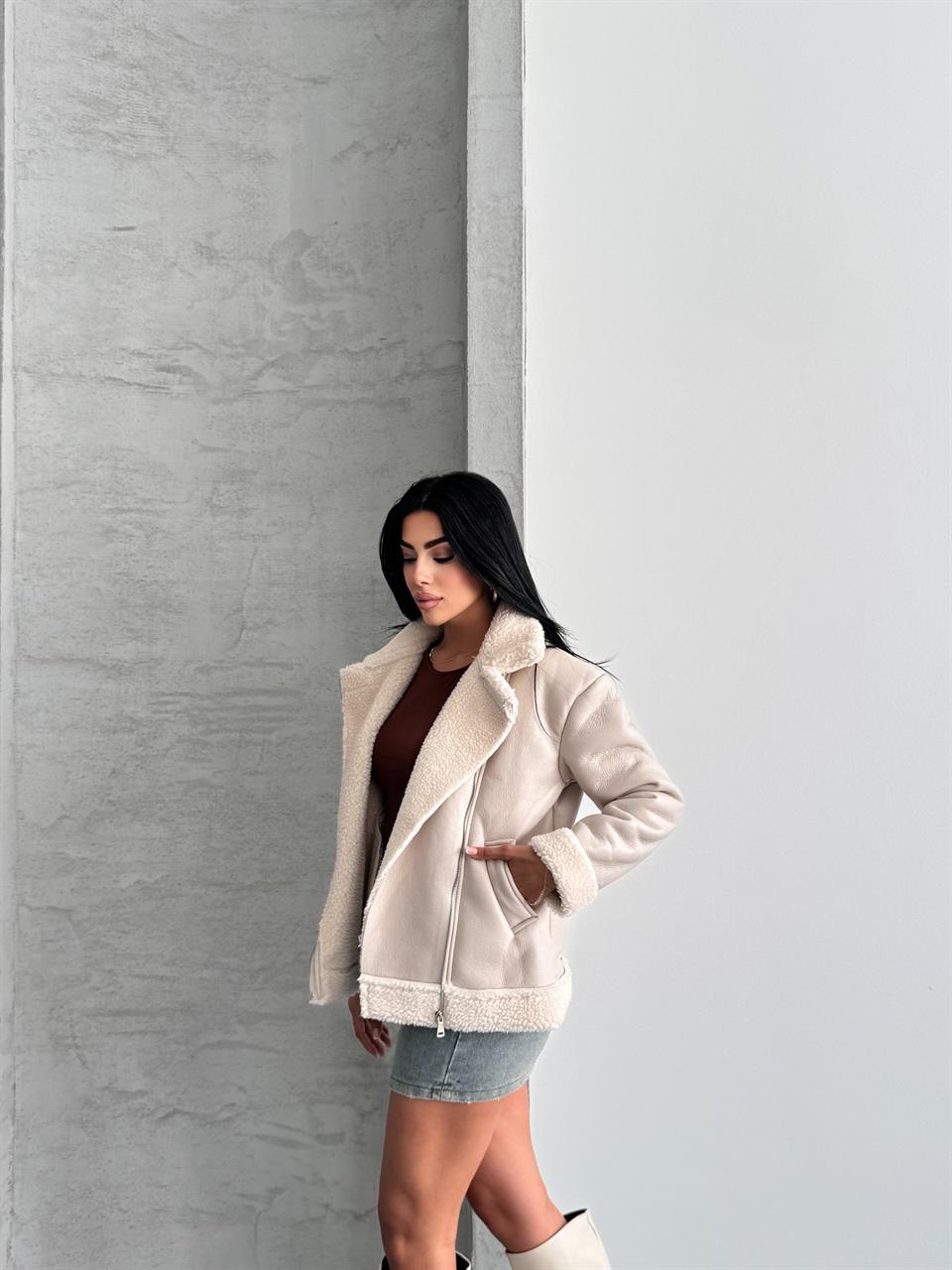 Kruvaze Yaka Taş Deri Ceket