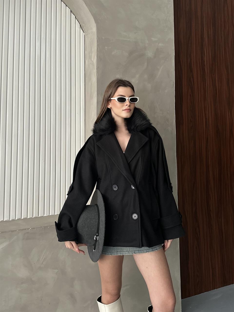 Kürklü Modern Siyah Kaşe Kaban