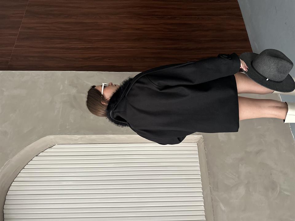 Kürklü Modern Siyah Kaşe Kaban