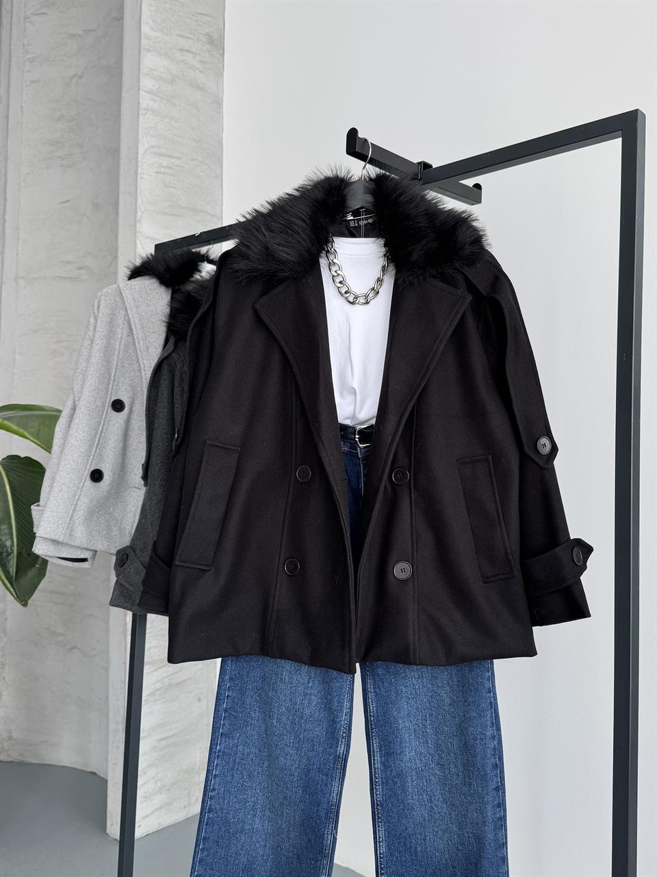 Kürklü Modern Siyah Kaşe Kaban