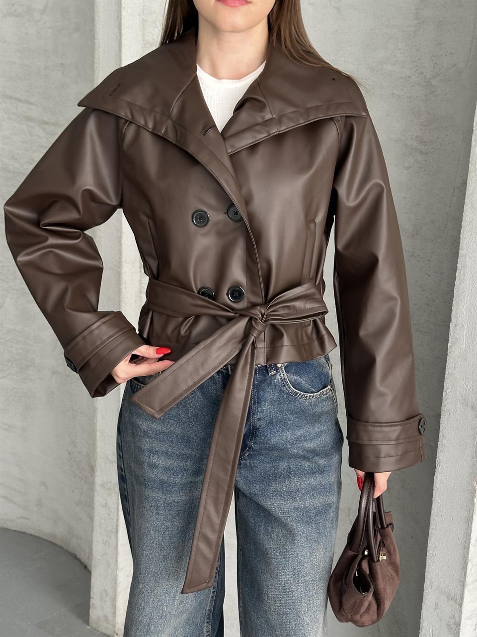 Kuşaklı Kısa Kahverengi Deri Ceket