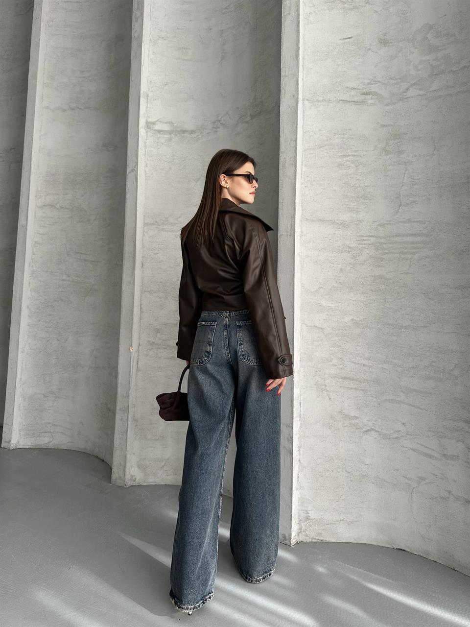 Kuşaklı Kısa Kahverengi Deri Ceket