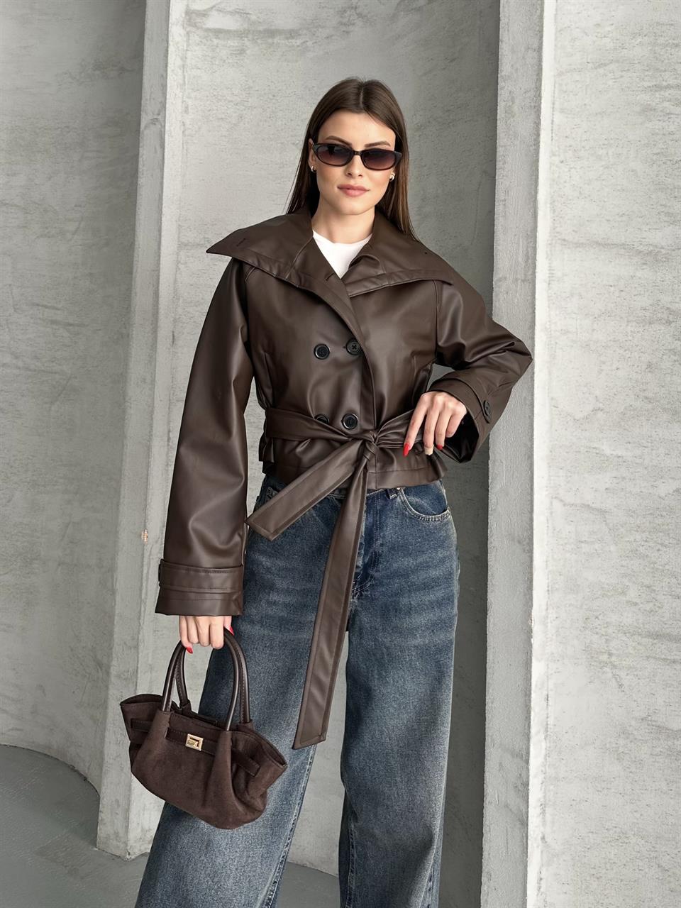 Kuşaklı Kısa Kahverengi Deri Ceket