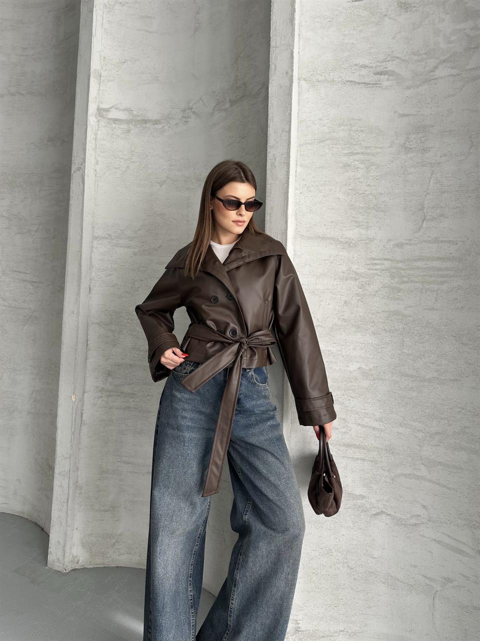 Kuşaklı Kısa Kahverengi Deri Ceket