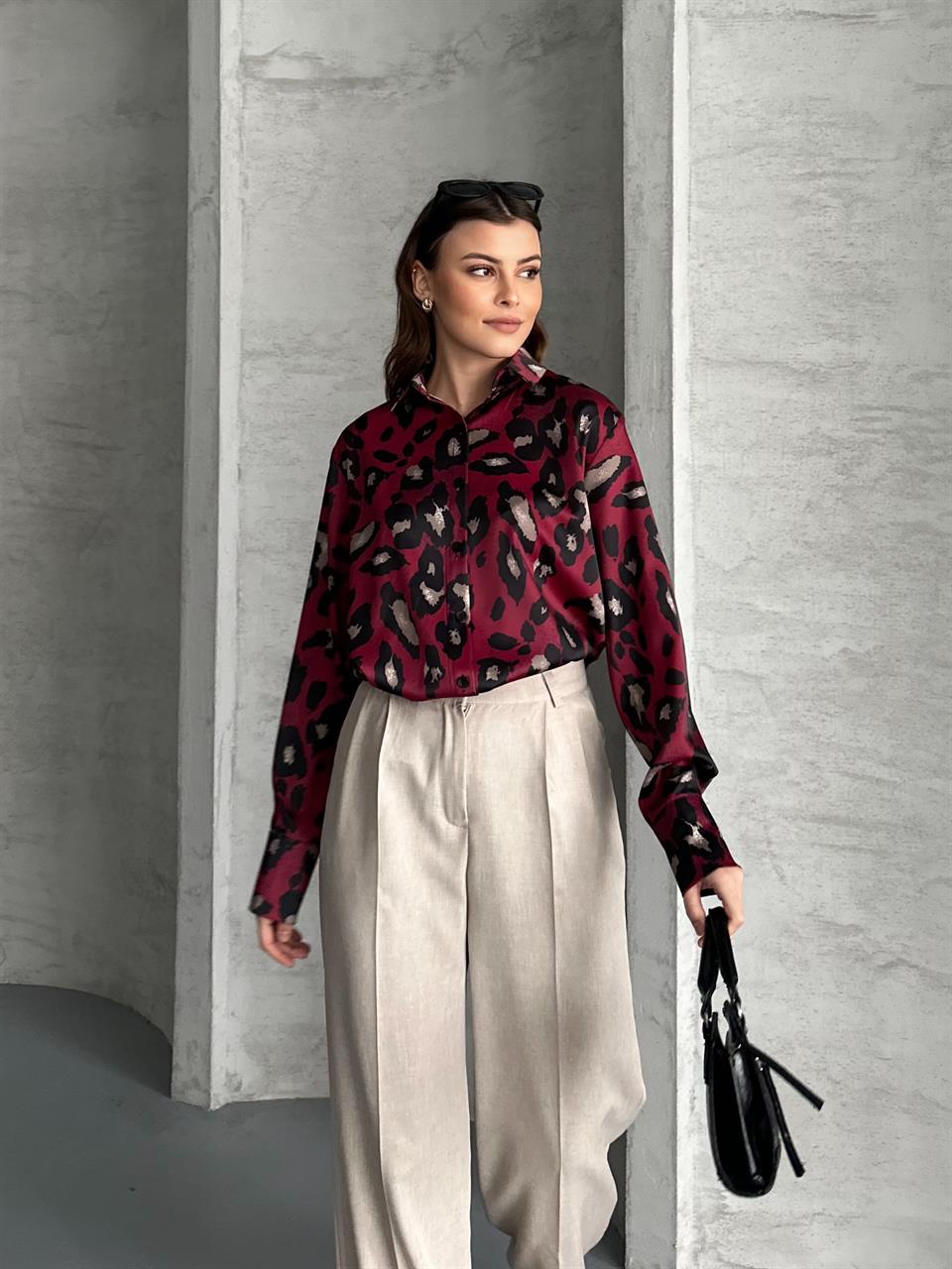 Leopar Desenli Bordo Saten Gömlek