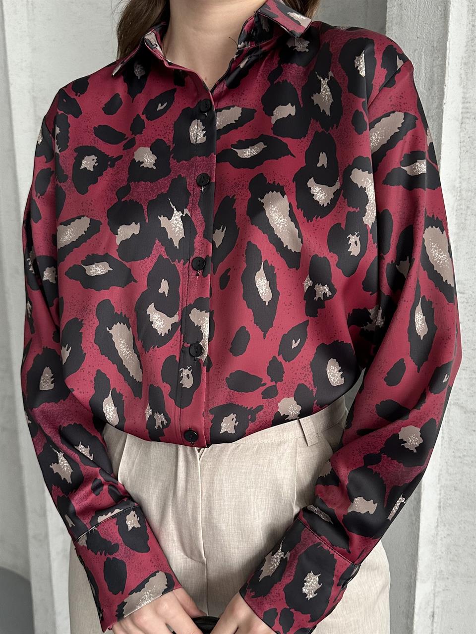 Leopar Desenli Bordo Saten Gömlek