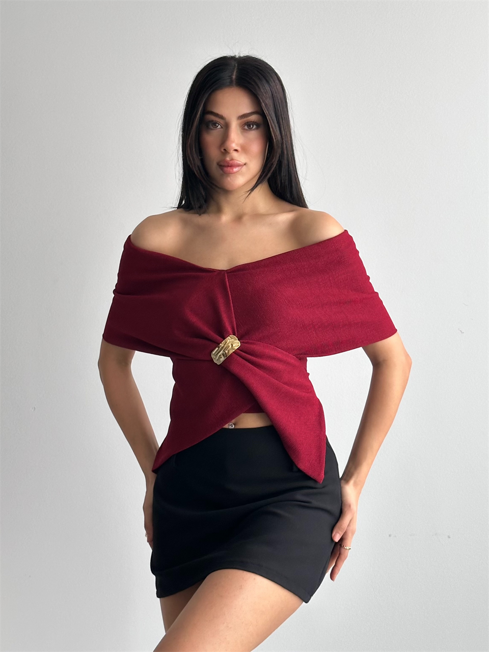 Madonna Yaka Gold Tokalı Bordo Bluz