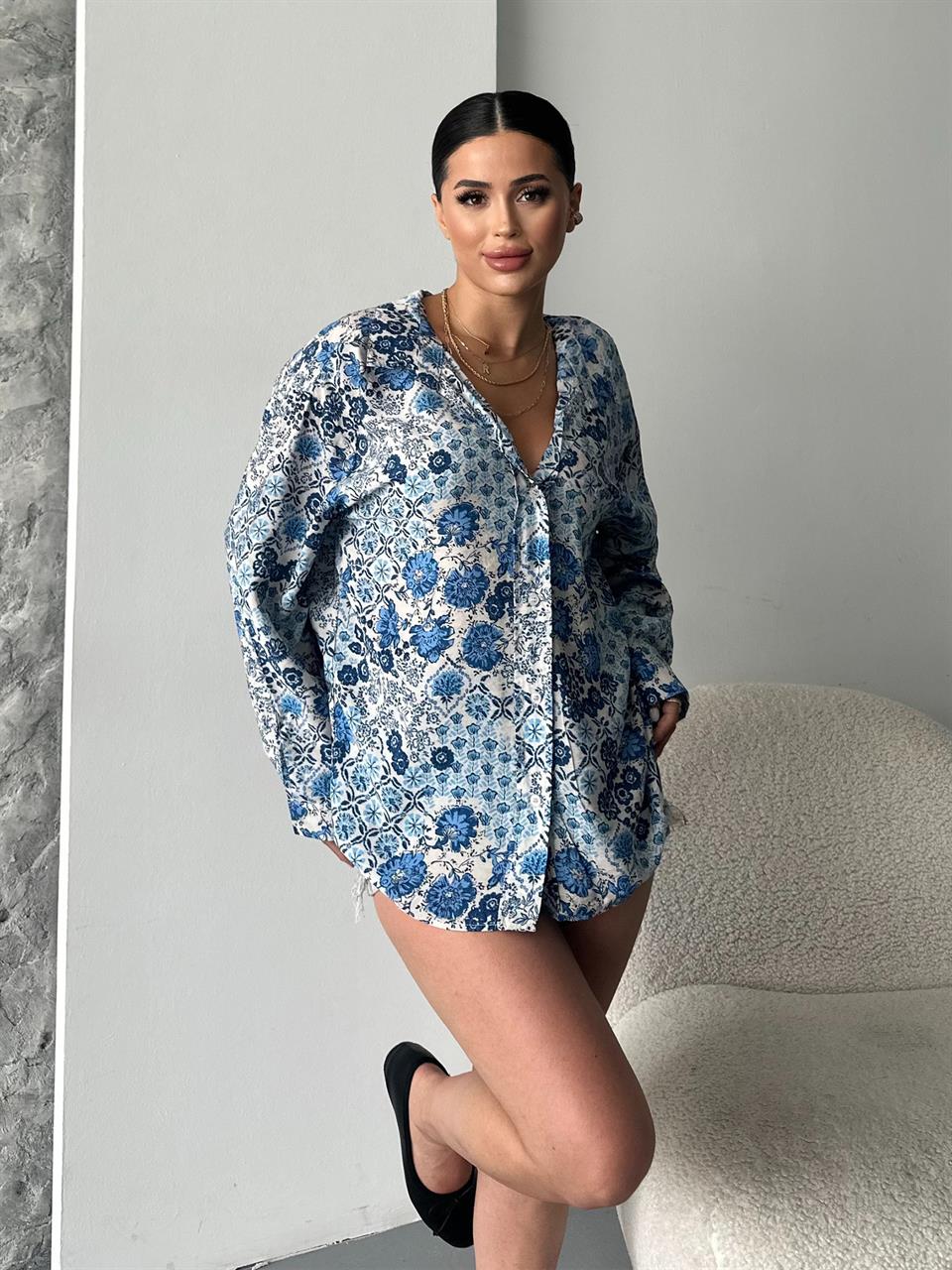 Mavi Çiçek Desenli Gömlek