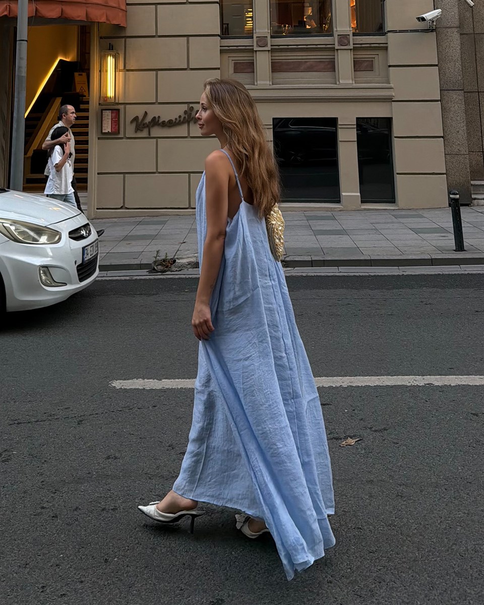 Mavi Halter Yaka Maxi Elbise