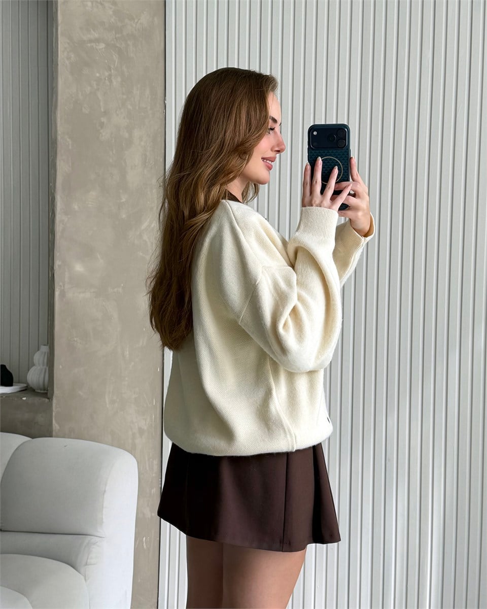 Mila Kalp Desenli Polo Yaka Ekru Kazak