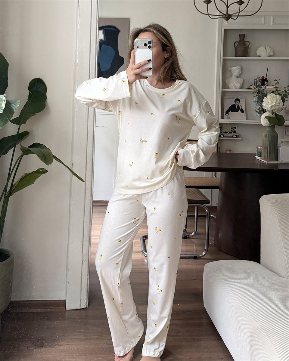 Minik Çilek Desenli Düğmeli Sarı Pijama Takımı