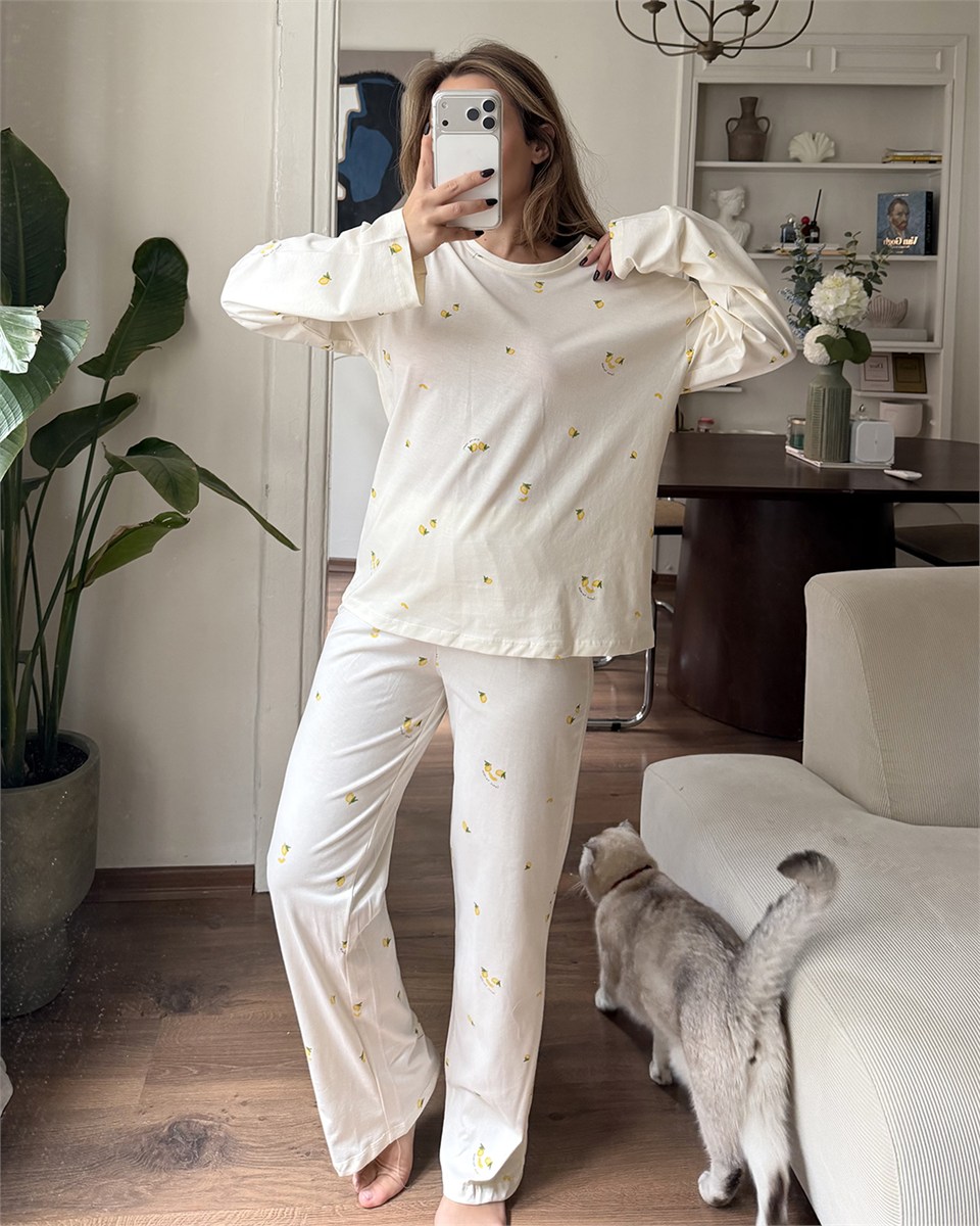 Minik Çilek Desenli Düğmeli Sarı Pijama Takımı