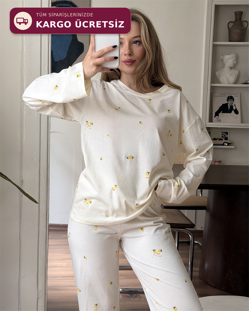 Minik Çilek Desenli Düğmeli Sarı Pijama Takımı