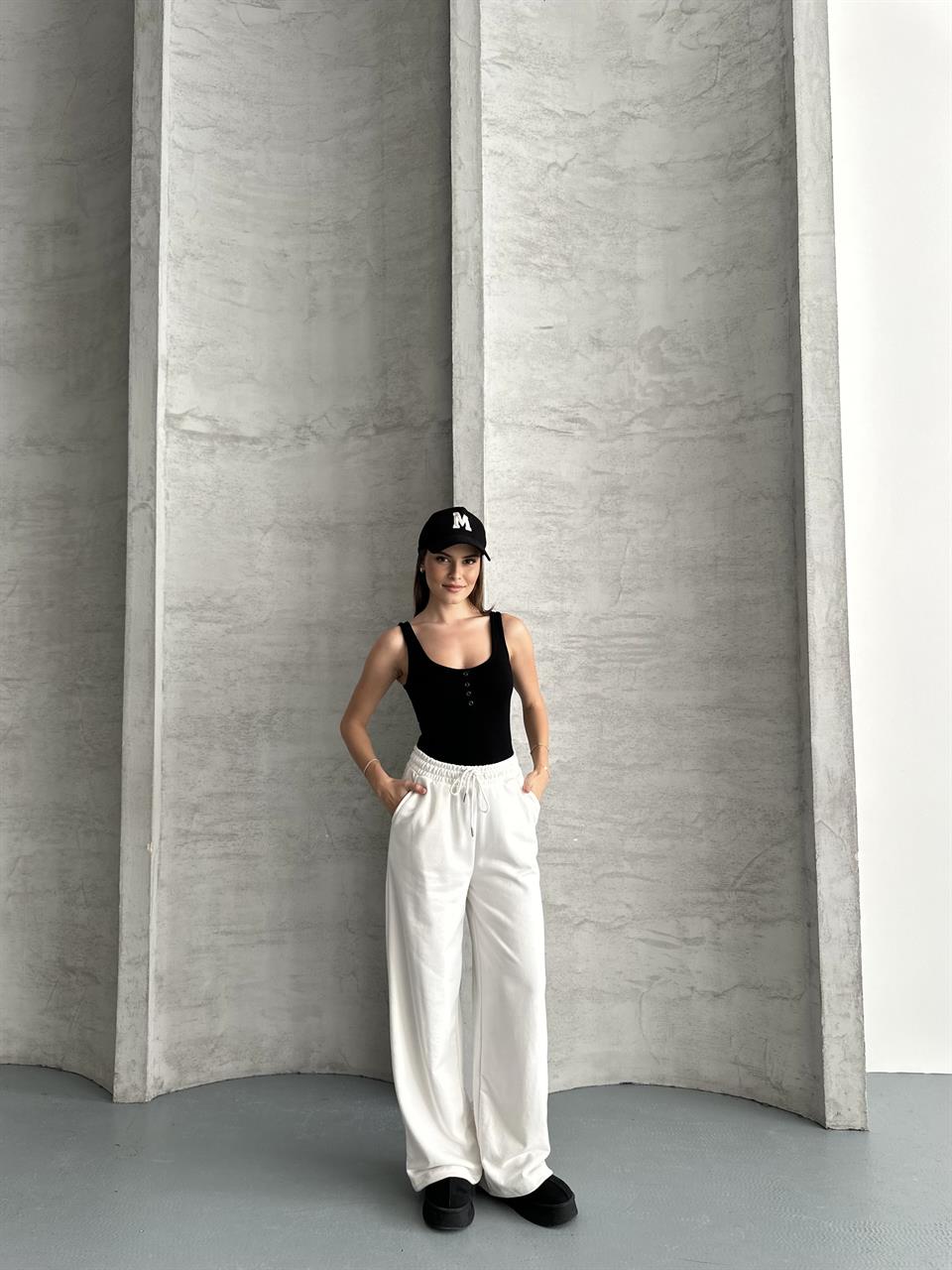 Mua Beyaz Alt Eşofman