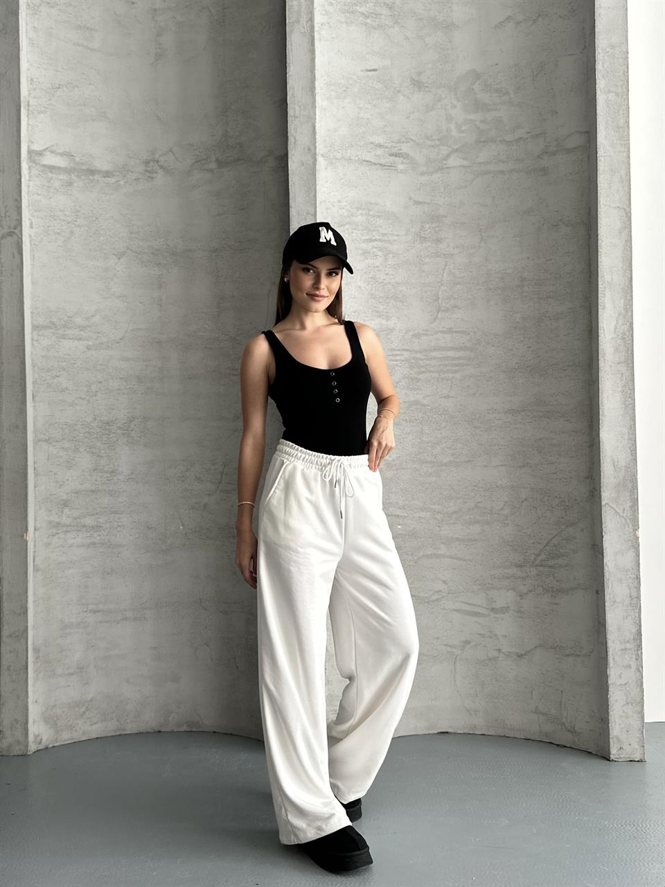 Mua Beyaz Alt Eşofman