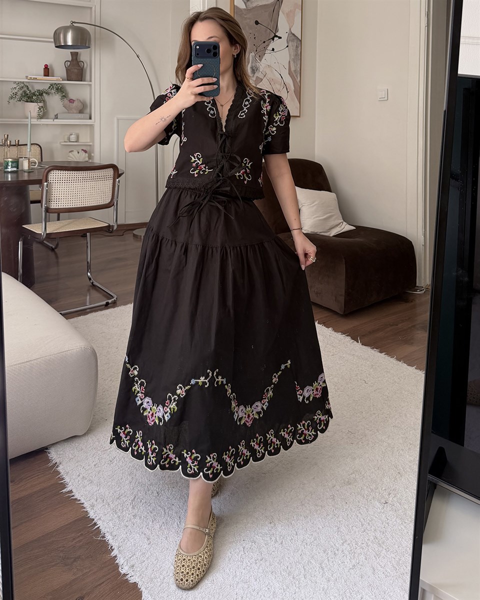 Nakış Detaylı Bohem Siyah Etek Takım