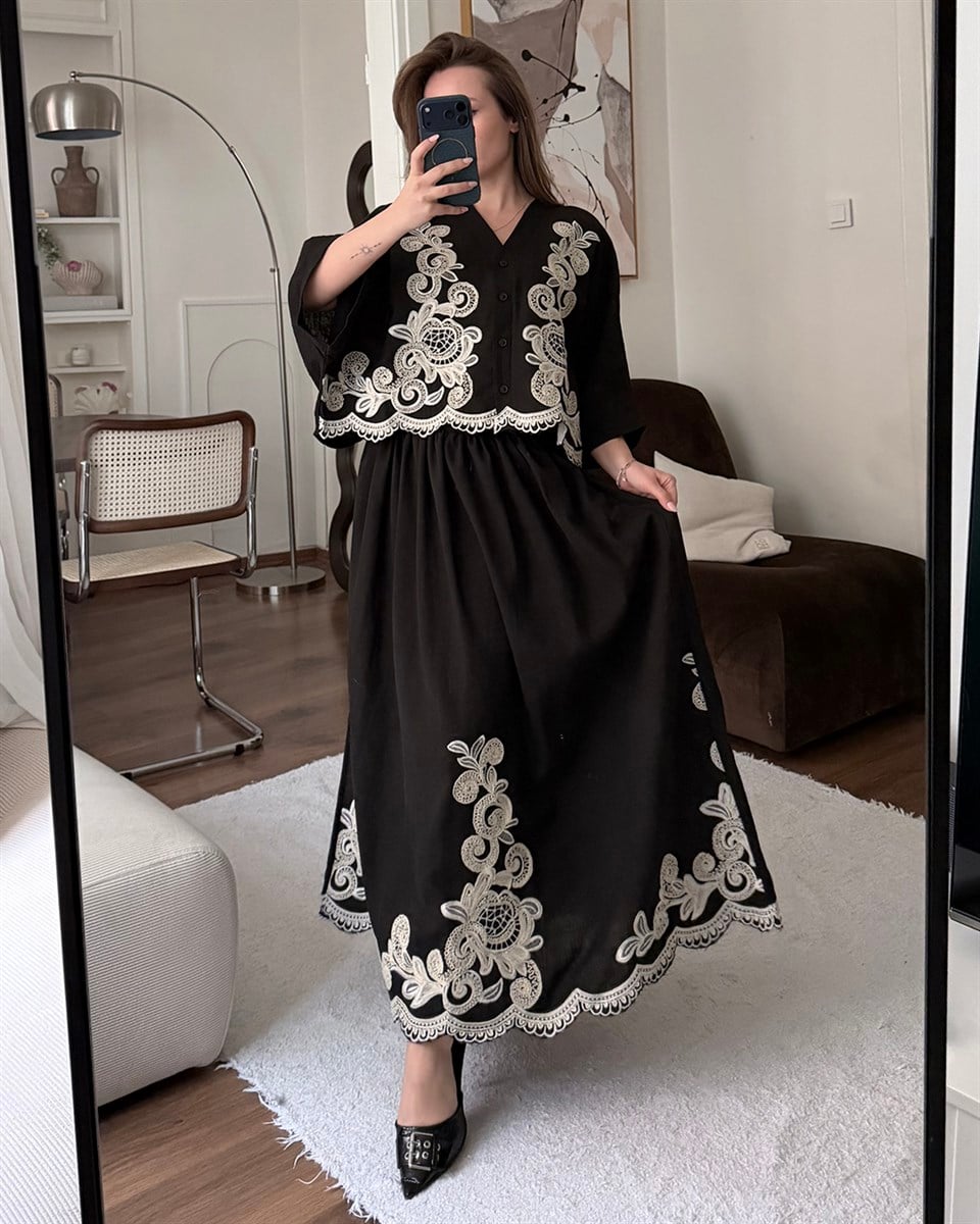 Nakışlı Siyah Crop Bluz Etek Takım
