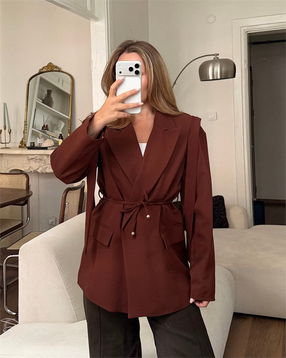 Omuz Detaylı Belden Kuşaklı Kahverengi Blazer Ceket