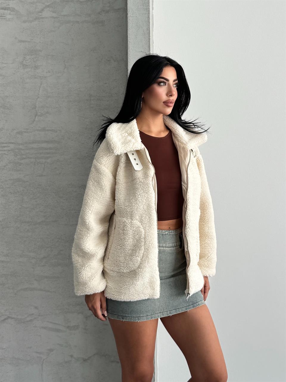 Oval Cepli Bej Peluş Ceket
