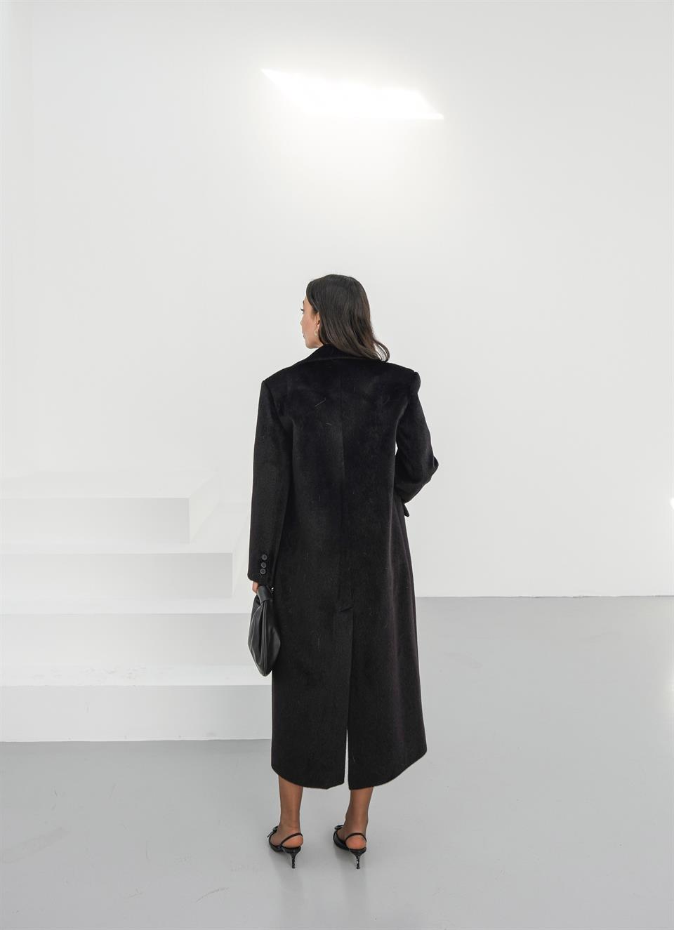 Oversize Yün Karışımlı Siyah Yumoş Kaban