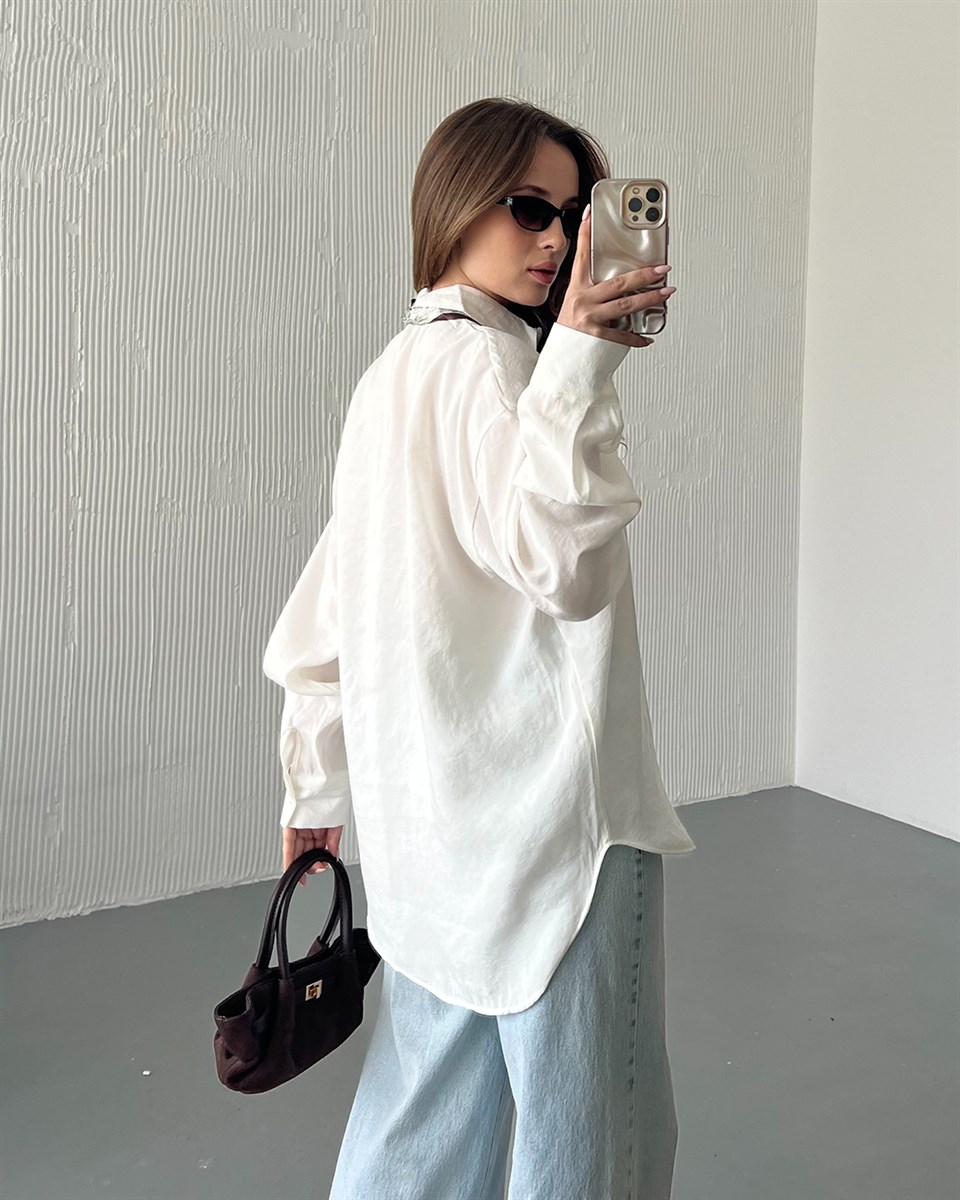 Retro Fularlı Oversize Beyaz Gömlek