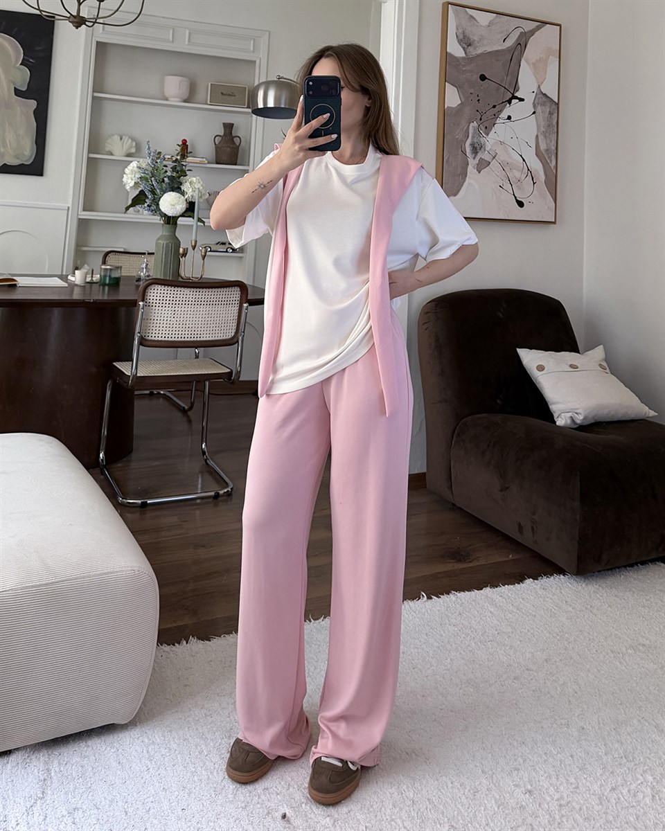 Pembe Fular Detaylı İkili Takım