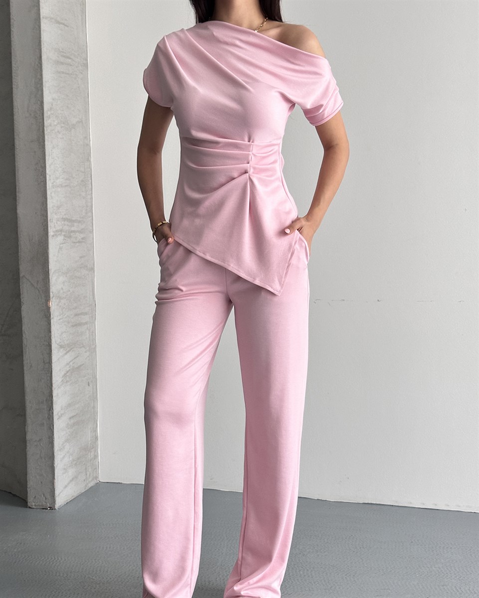 Pembe Tek Omuz Drape Detaylı İkili Takım