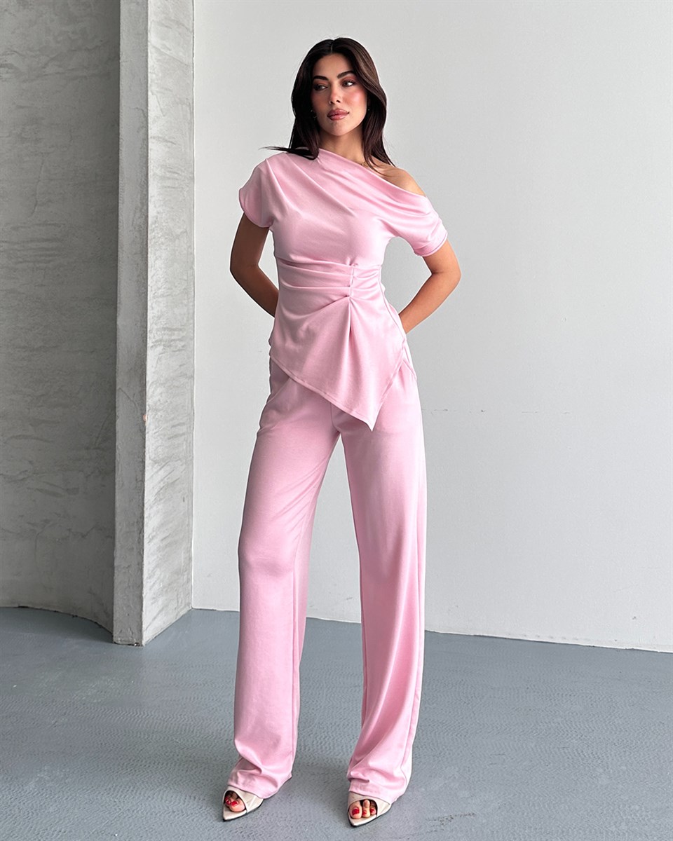 Pembe Tek Omuz Drape Detaylı İkili Takım