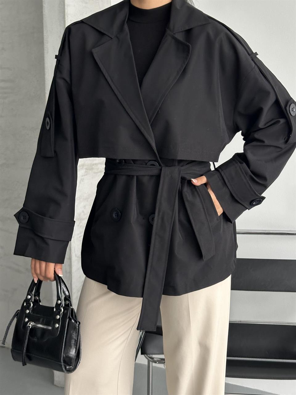 Perry Düğmeli Kısa Siyah Trençkot