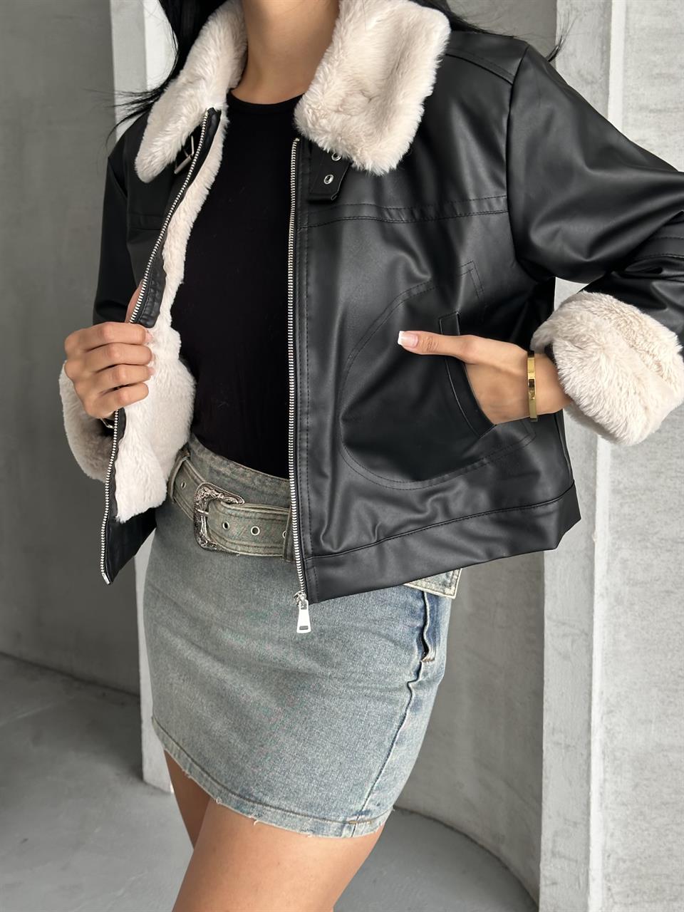 Petra Bej Kürklü Siyah Deri Ceket