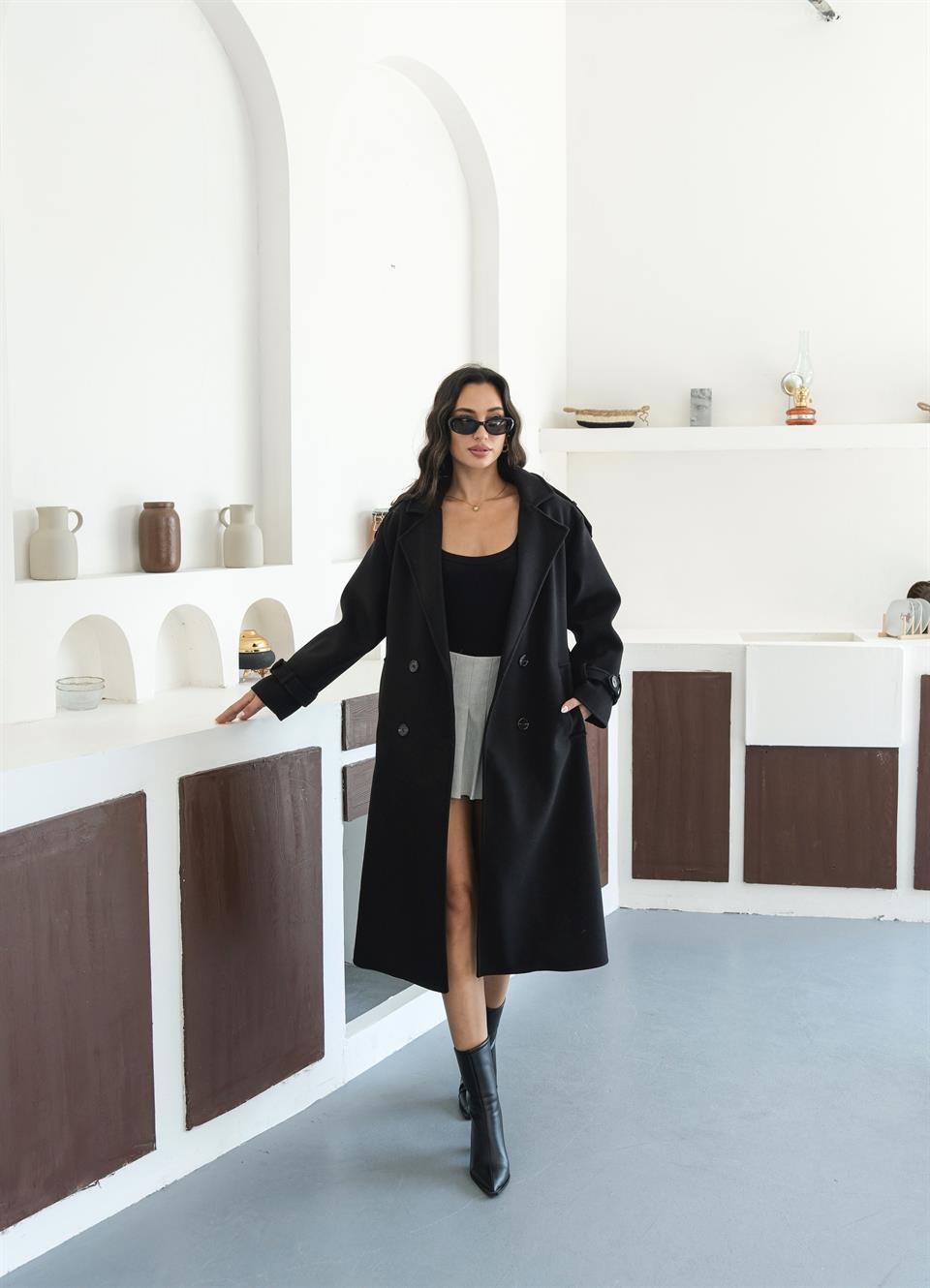 Premium Modern Siyah Kaşe Kaban