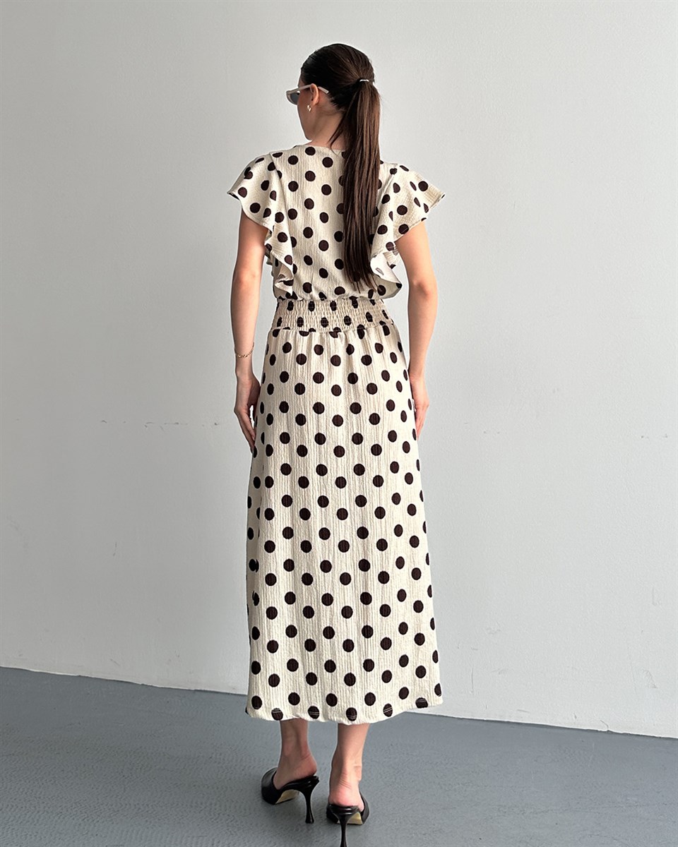 Puantiyeli Bej Kruvaze Yaka Elbise